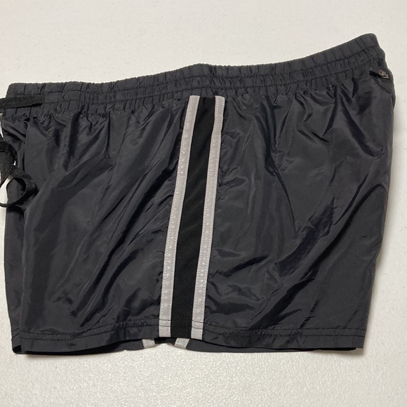 Fabletics 2 in 1 Activewear Shorts - Picture 1 of 6